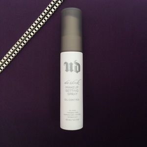 Urban Decay De-slick Setting Spray